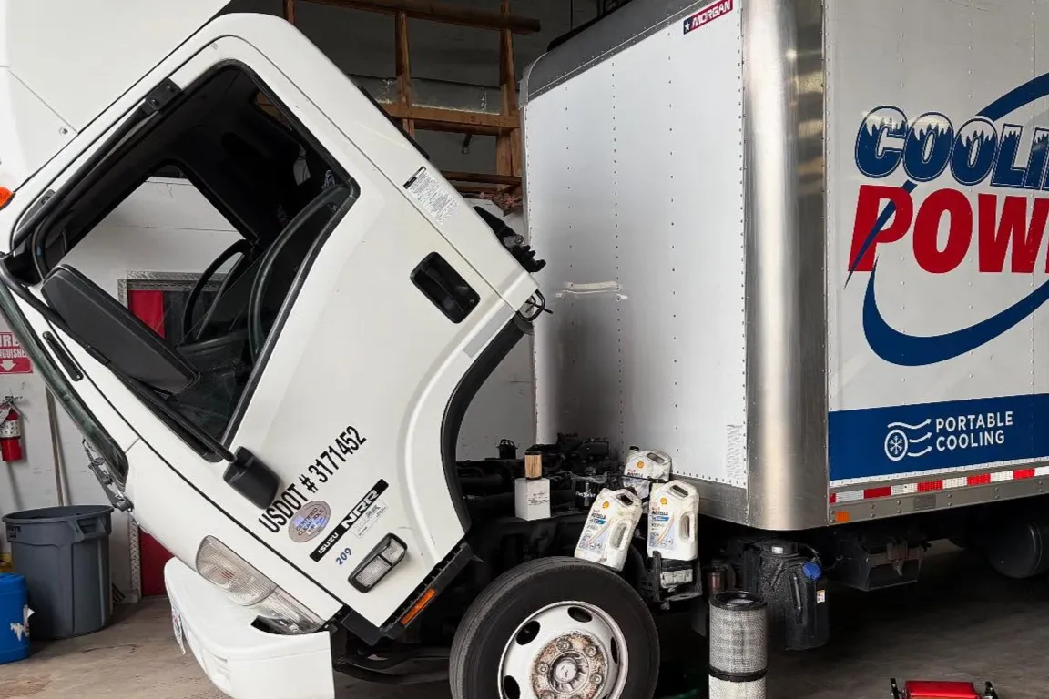 Cooling Power fleet truck with engine bay open